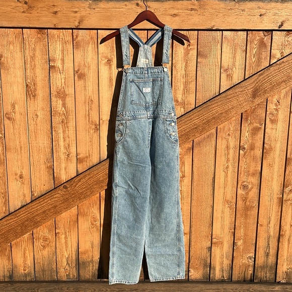 Levi’s Premium Overalls - Picture 5 of 11